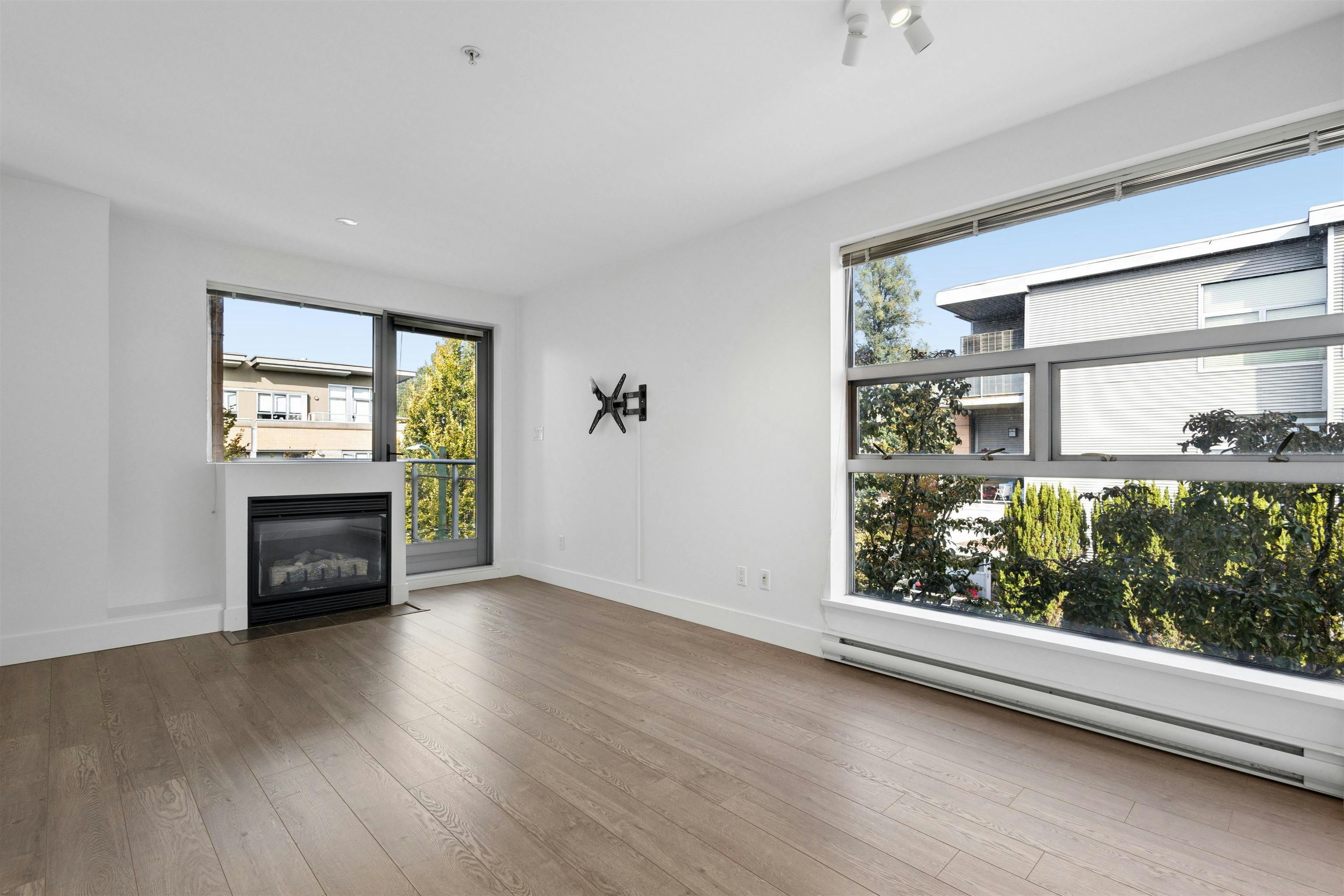 307-2680 Arbutus Street, Vancouver, BC, V6J 5L8 - 13
