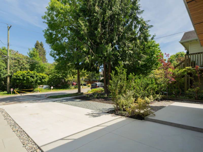 1-4161 Windsor Street - 4