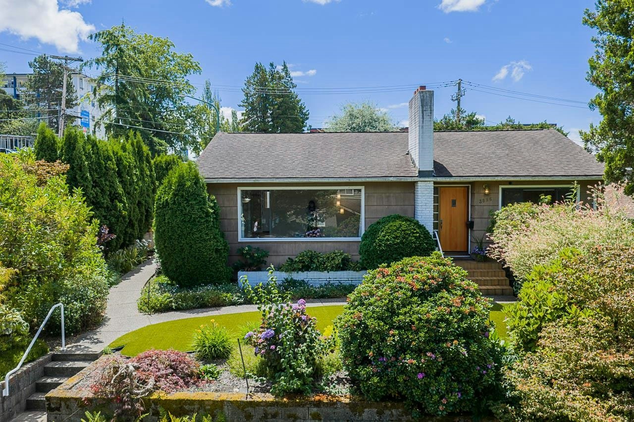 3896 Elmwood Street, Burnaby, BC, V5G 1S1