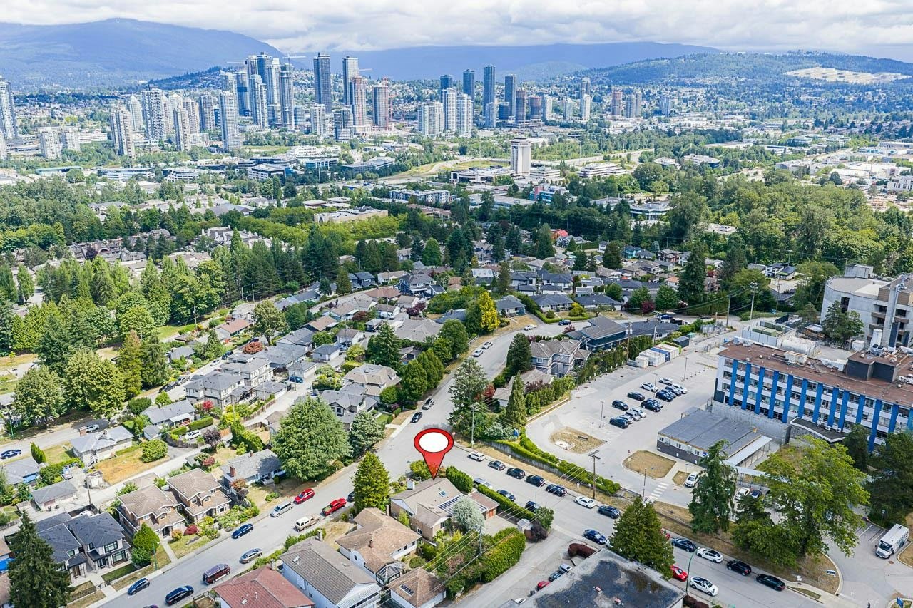 3896 Elmwood Street, Burnaby, BC, V5G 1S1 - 39