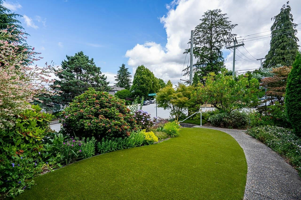 3896 Elmwood Street, Burnaby, BC, V5G 1S1 - 4