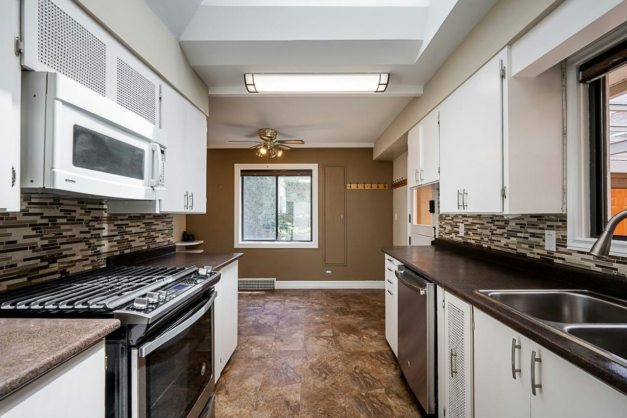 3896 Elmwood Street, Burnaby, BC, V5G 1S1 - 10