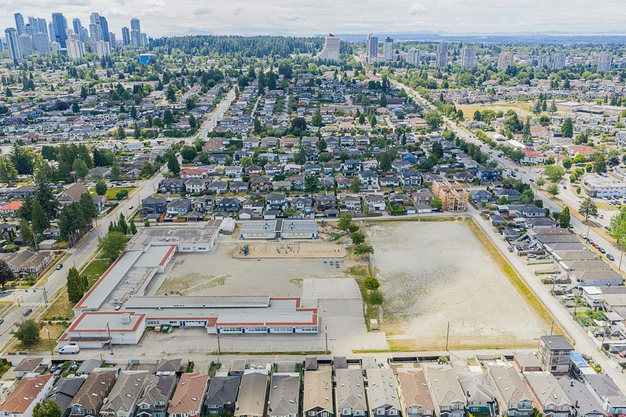 3896 Elmwood Street, Burnaby, BC, V5G 1S1 - 36