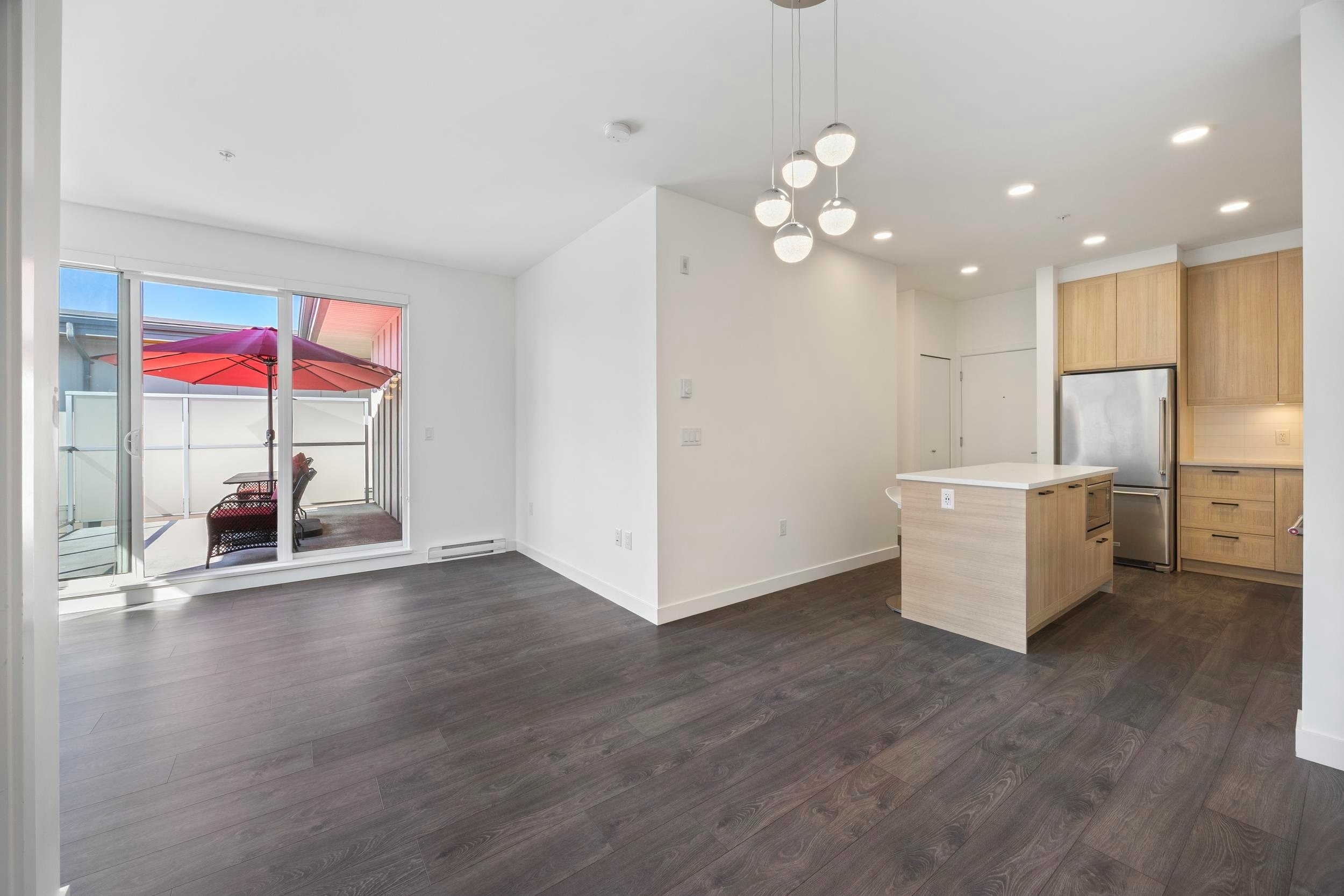 601-7133 14th Avenue, Burnaby, BC, V3N 0H5 - 14