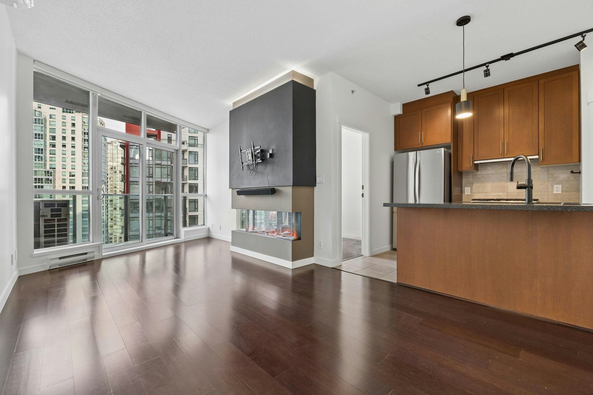 2007-1189 Melville Street, Vancouver, BC, V6E 4T8 - 10
