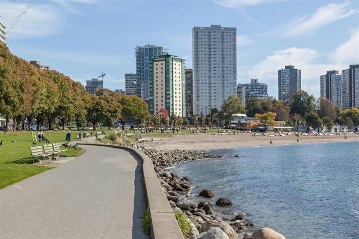 1103-1330 Harwood Street - 3
