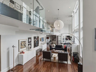 401-988 Richards Street - 3