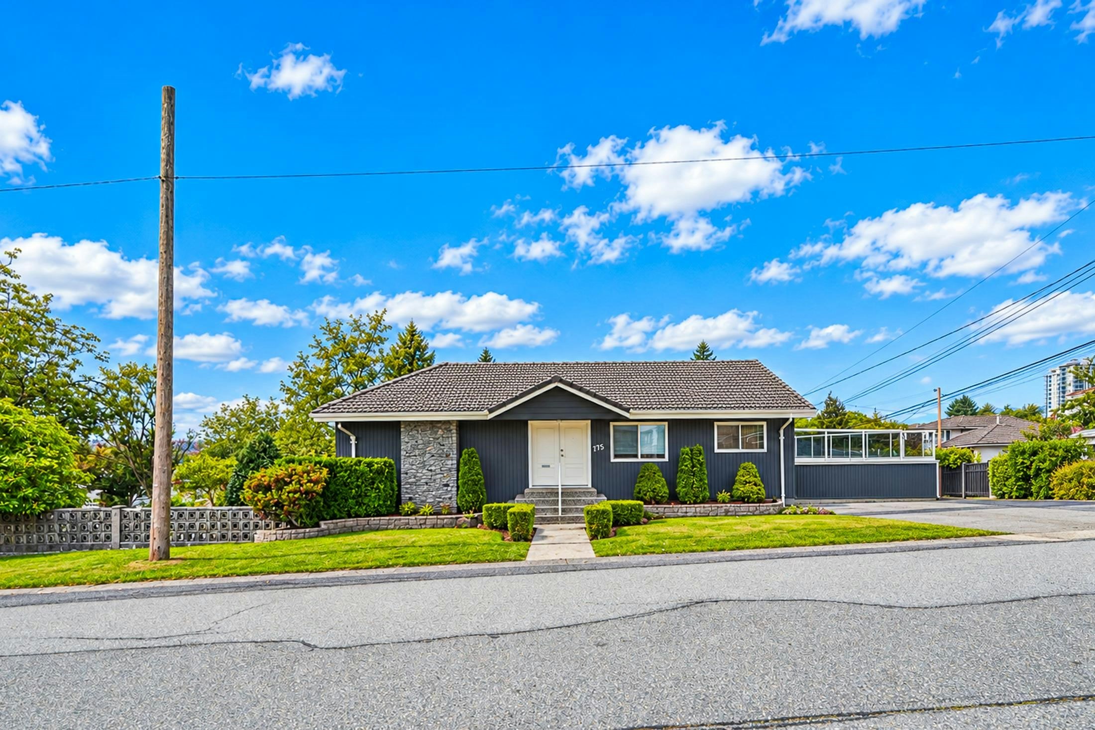 775 Esmond Avenue, Burnaby, BC, V5C 4K4