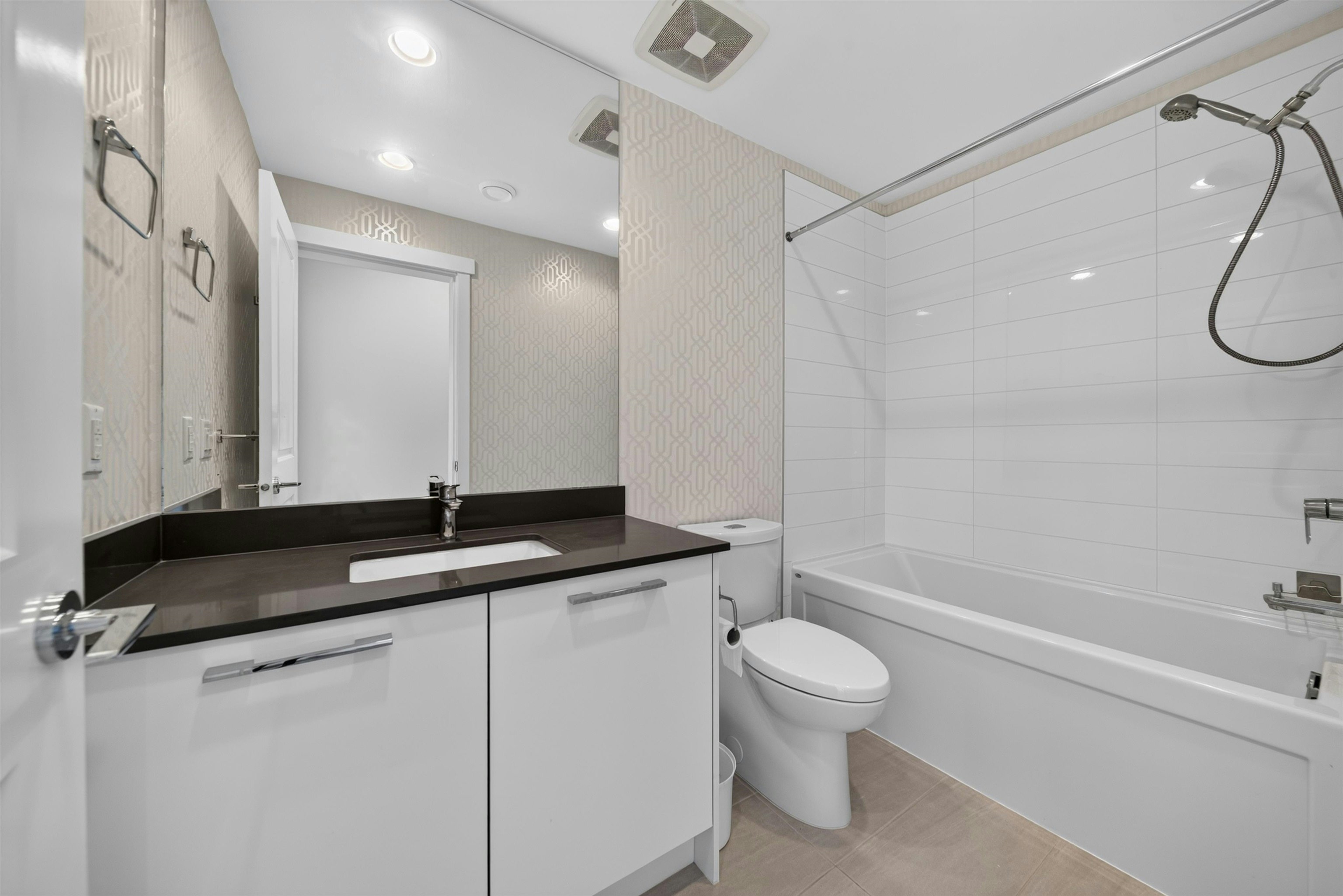 311-9551 Alexandra Road - 4
