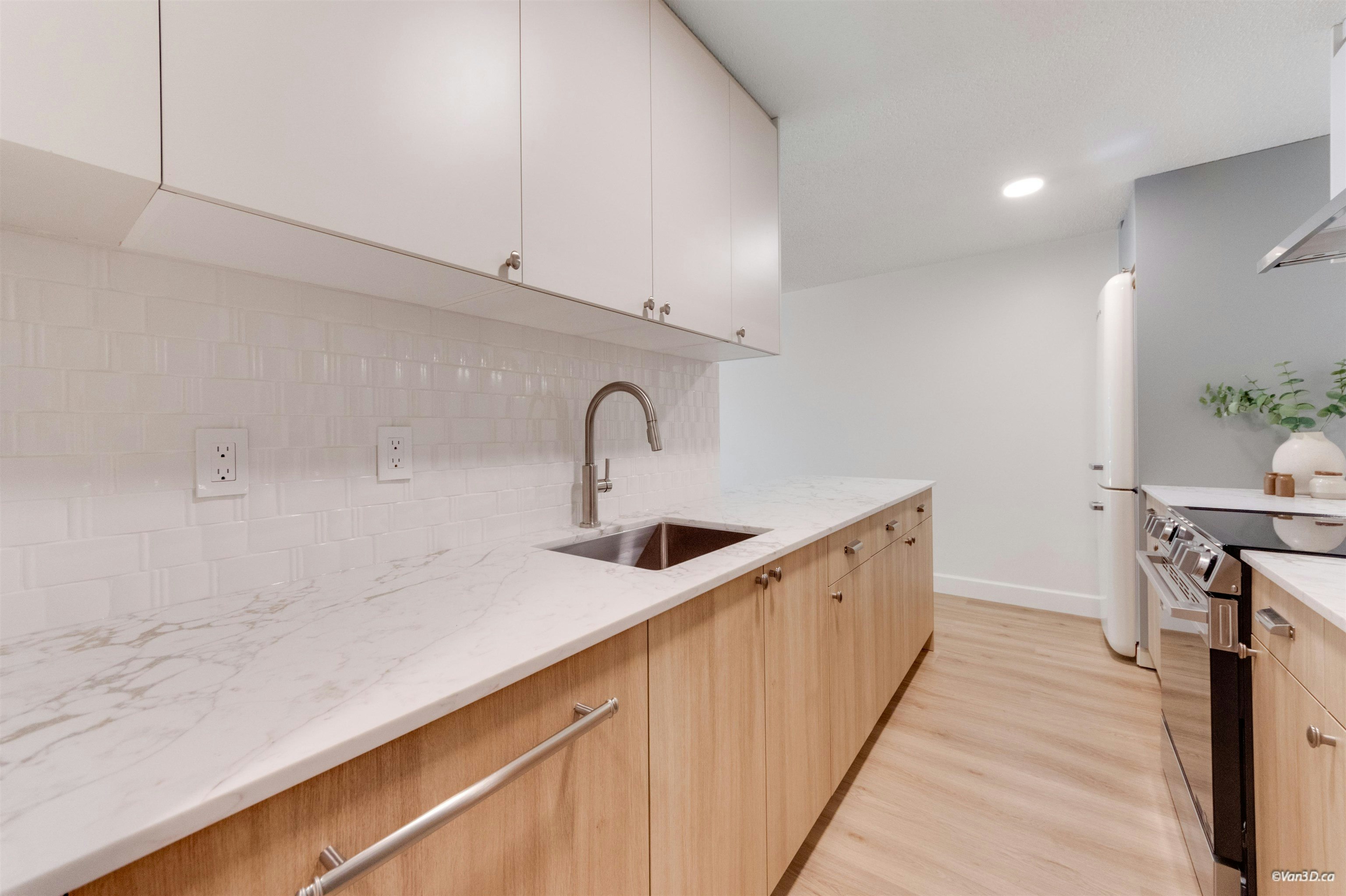 102-270 W 3rd Street, North Vancouver, BC, V7M 1G1 - 6