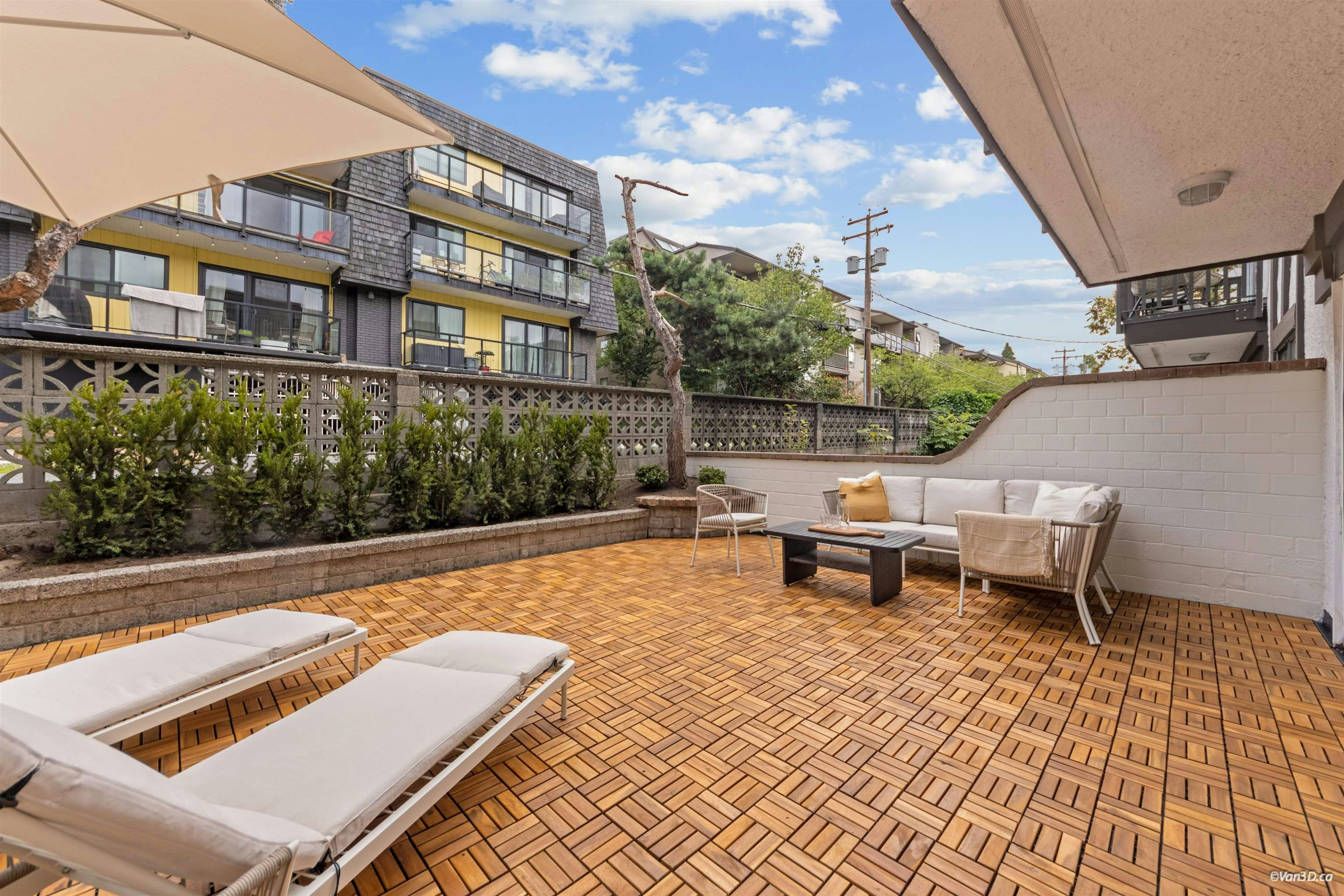 102-270 W 3rd Street, North Vancouver, BC, V7M 1G1 - 2
