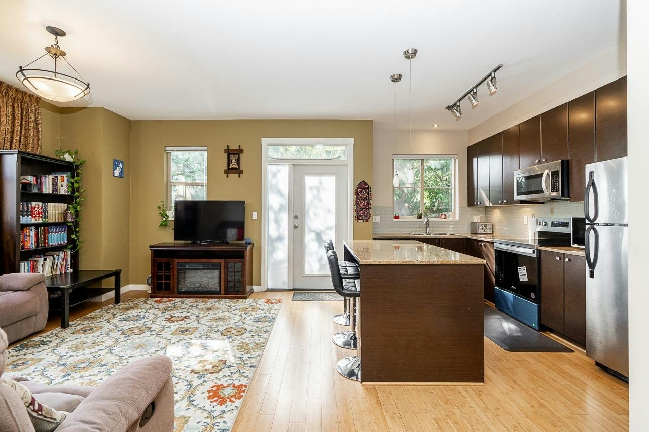 1-6033 168 Street, Surrey, BC, V3S 3X7 - 15