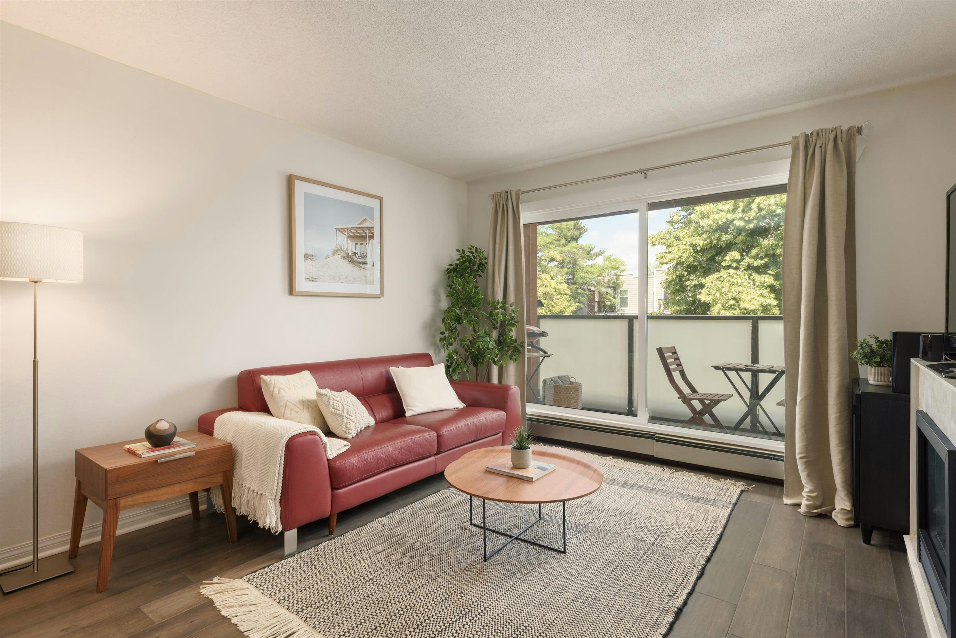 306-570 E 8th Avenue, Vancouver, BC, V5T 1S8