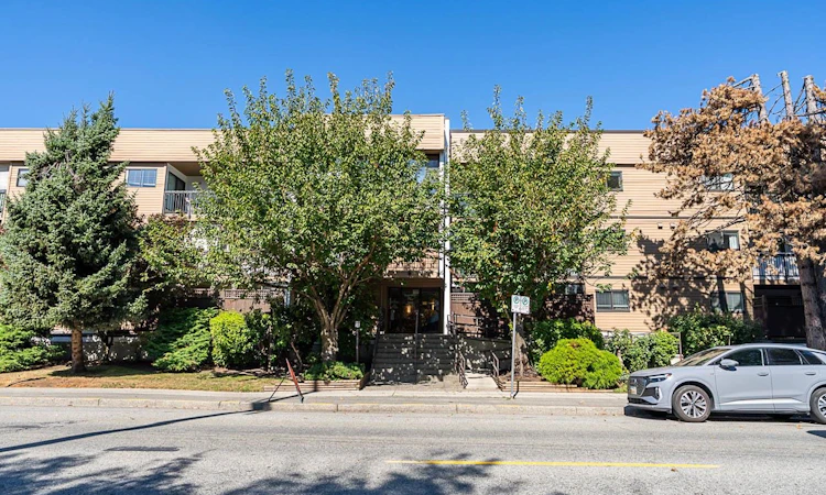 212-2245 Wilson Avenue