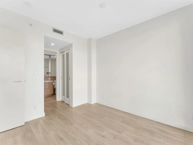 1902-13318 104 Avenue, Surrey, BC, V3T 0R2 - 11