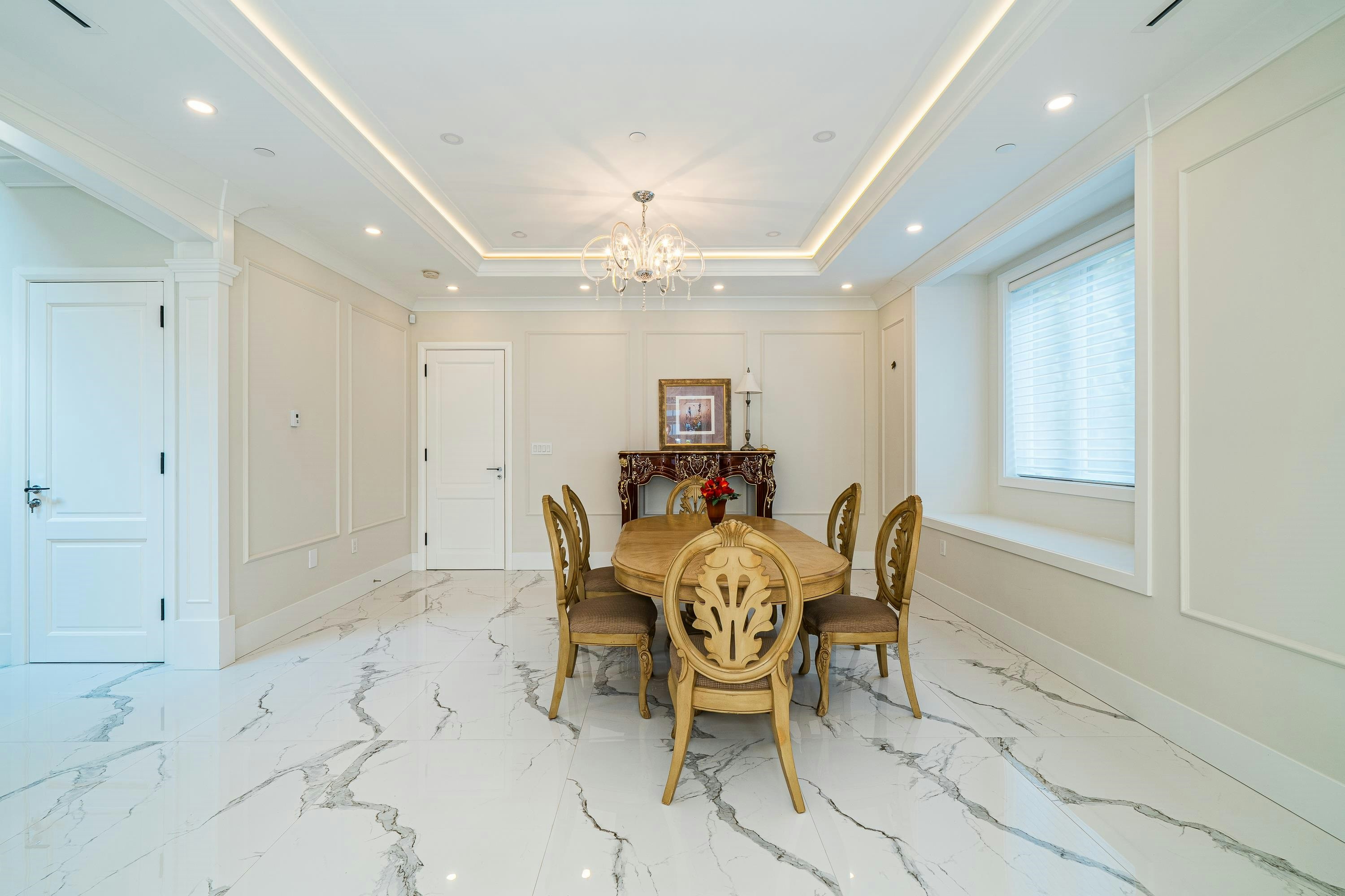 1048 Handsworth Road, North Vancouver, BC, V7R 2A6 - 12