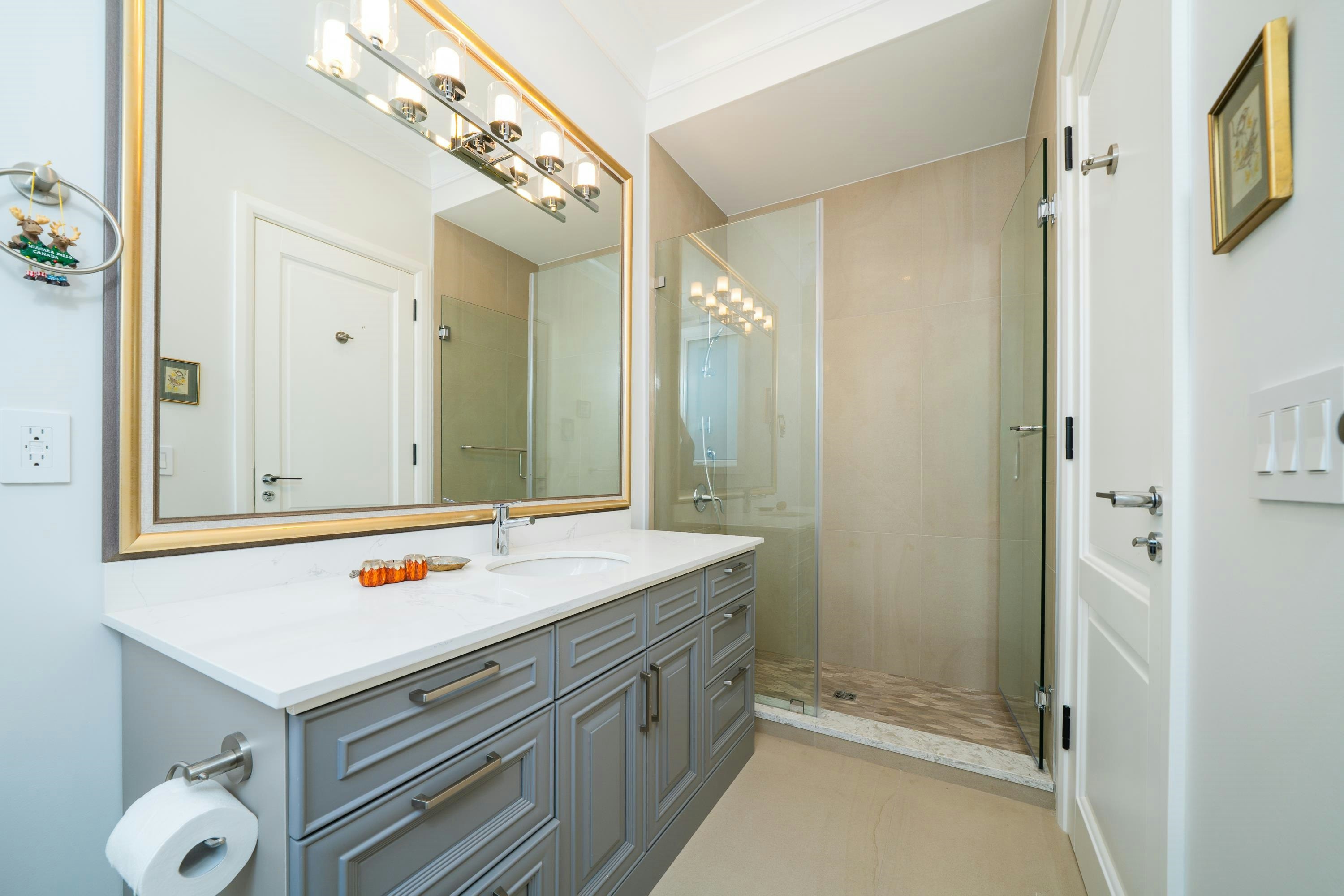1048 Handsworth Road, North Vancouver, BC, V7R 2A6 - 18