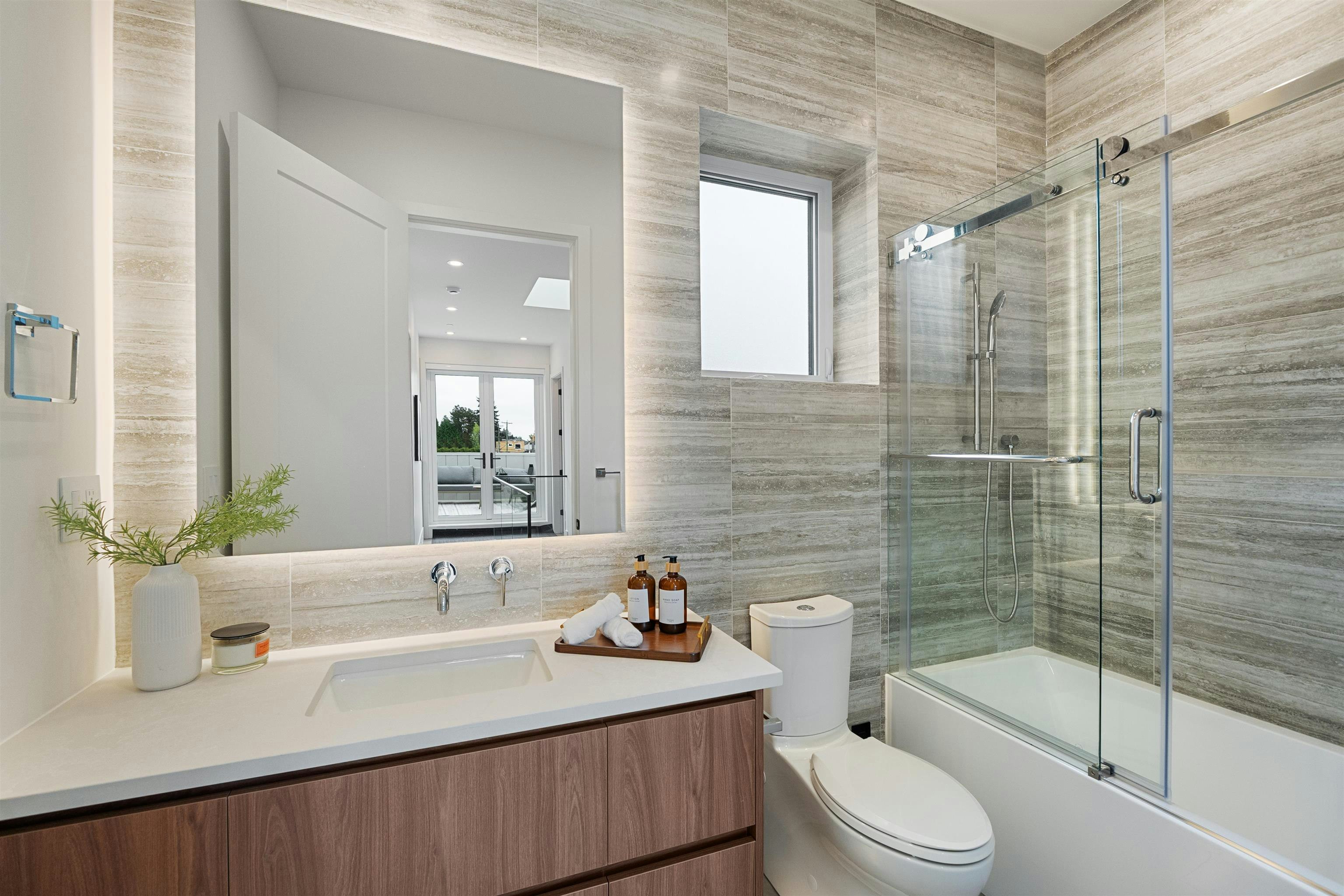 948 W 57th Avenue, Vancouver, BC, V6P 1S3 - 16
