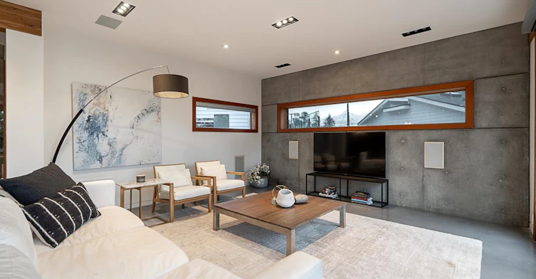 7317 Barnet Road, Burnaby, BC, V5A 1E5 - 5