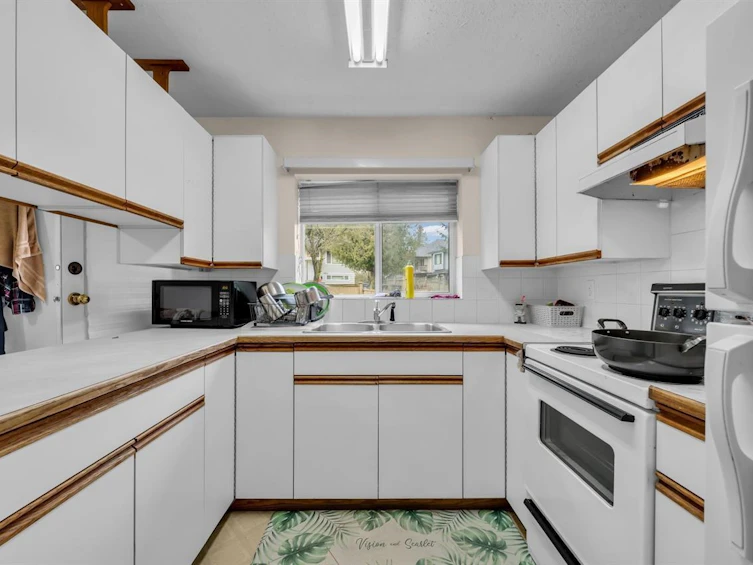 12521 Grove Crescent, Surrey, BC, V3V 2L6 - 19