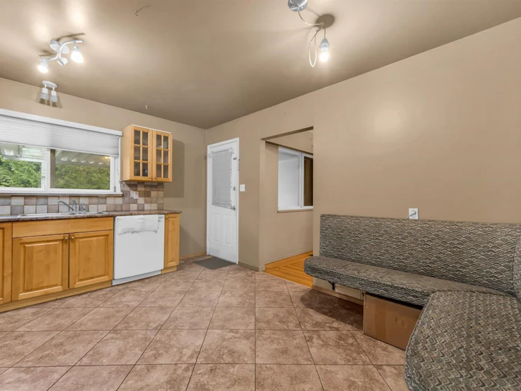 12521 Grove Crescent, Surrey, BC, V3V 2L6 - 7