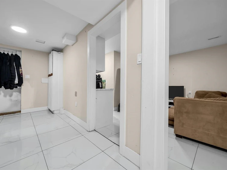 12521 Grove Crescent, Surrey, BC, V3V 2L6 - 13
