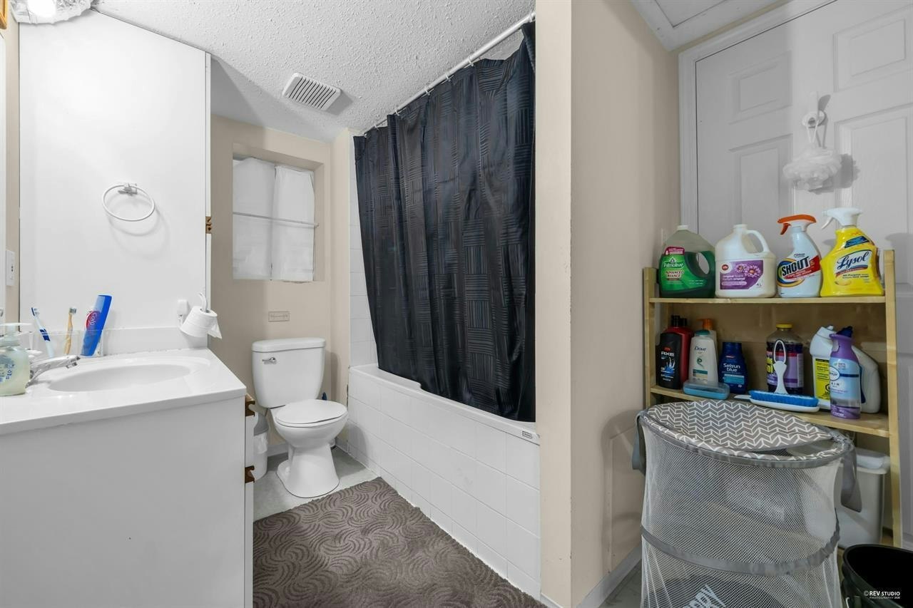 12521 Grove Crescent, Surrey, BC, V3V 2L6 - 21