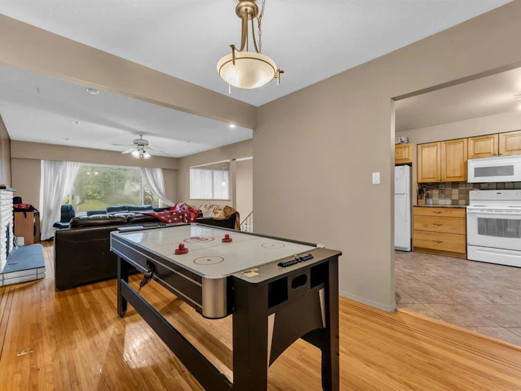 12521 Grove Crescent, Surrey, BC, V3V 2L6 - 5