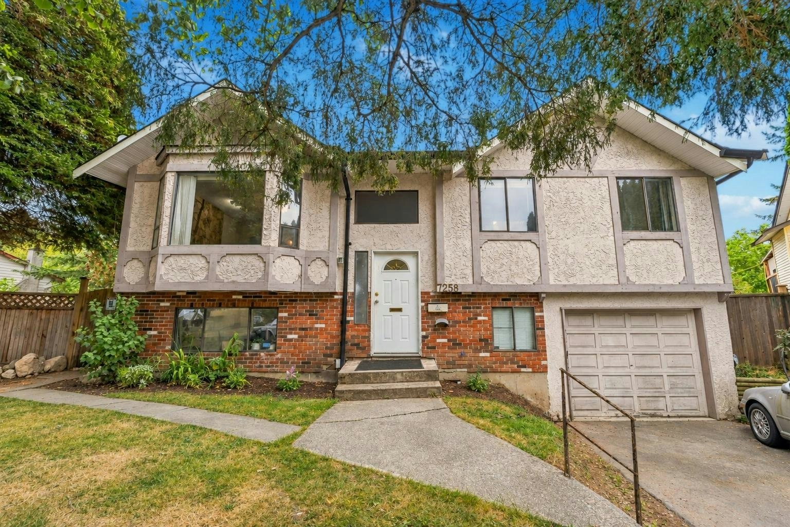 7258 140a Street, Surrey, BC, V3W 7N4