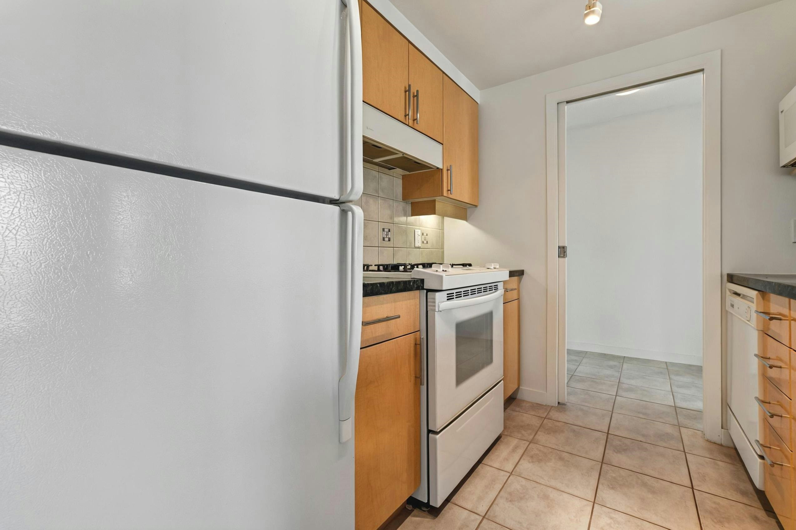 1005-193 Aquarius Mews, Vancouver, BC, V6Z 2Y3 - 20