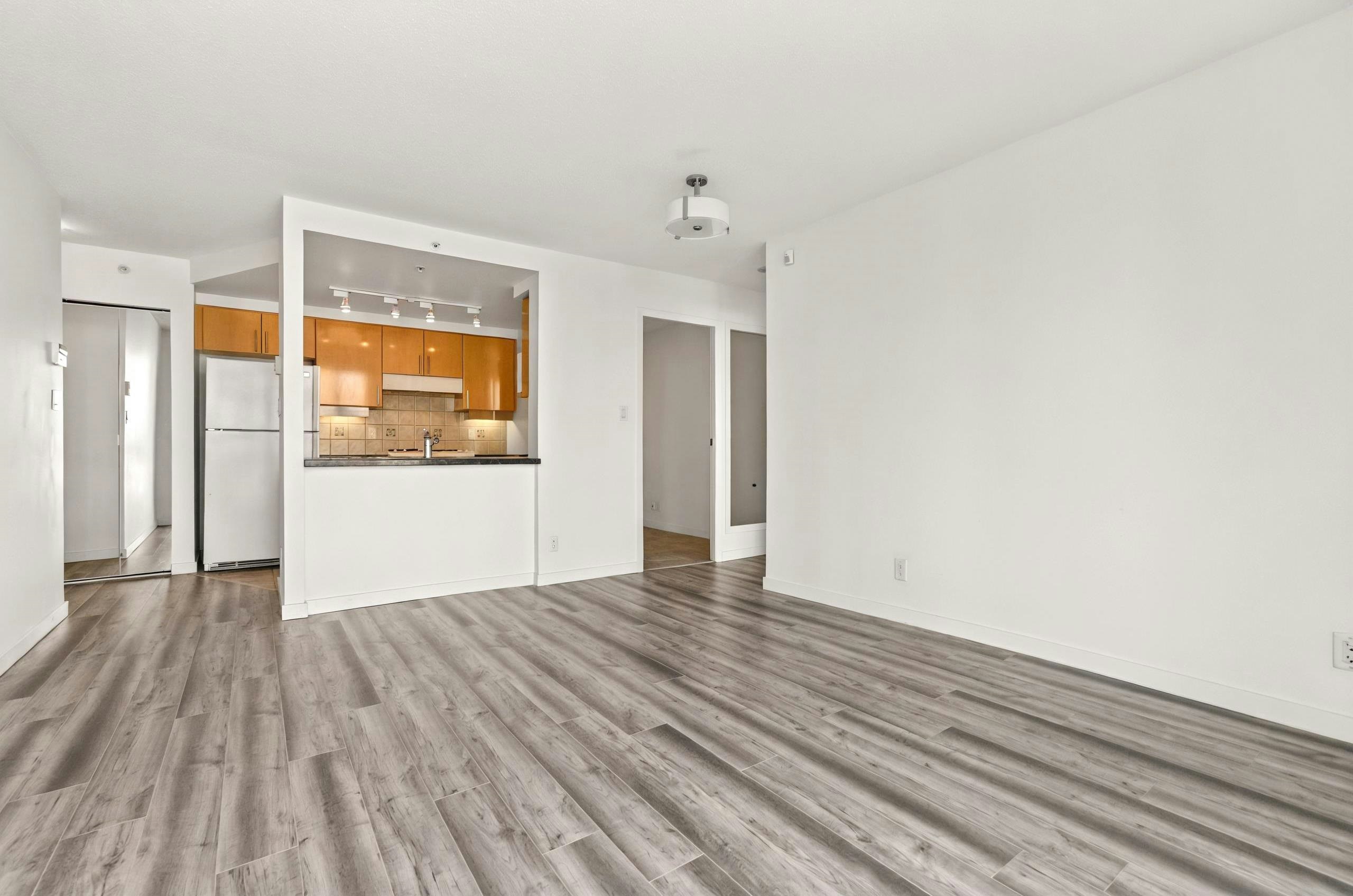 1005-193 Aquarius Mews, Vancouver, BC, V6Z 2Y3 - 10
