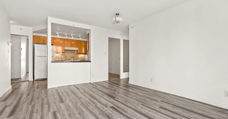1005-193 Aquarius Mews, Vancouver, BC, V6Z 2Y3 - 10