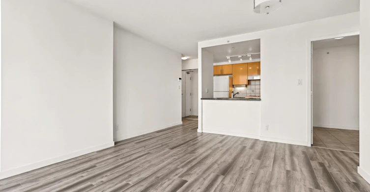 1005-193 Aquarius Mews, Vancouver, BC, V6Z 2Y3 - 11