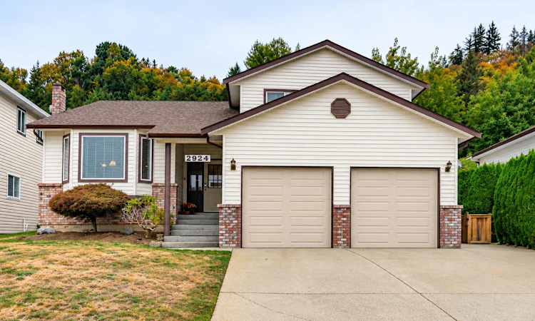 2924 Glenshiel Drive
