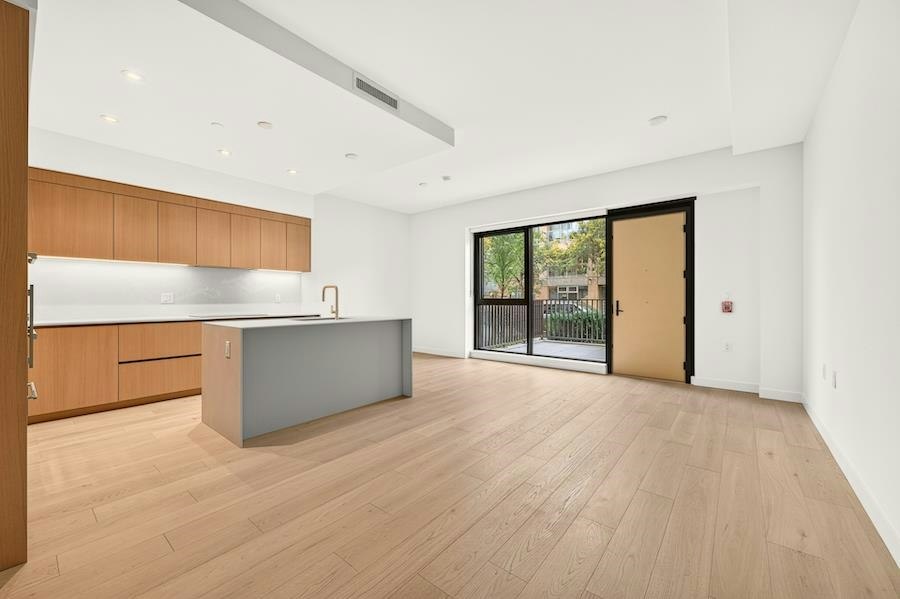 1528 W 6th Avenue, Vancouver, BC, V6J 0J9 - 6