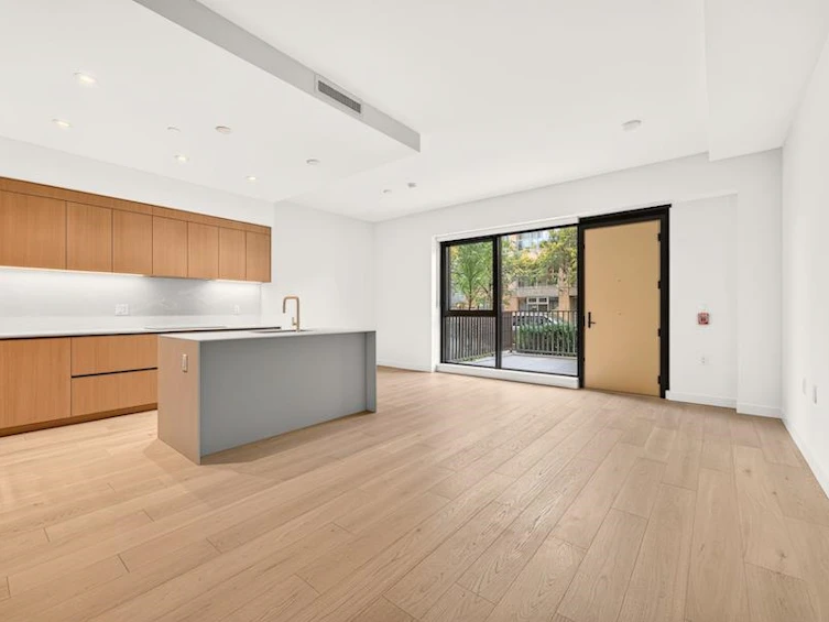 1528 W 6th Avenue, Vancouver, BC, V6J 0J9 - 6