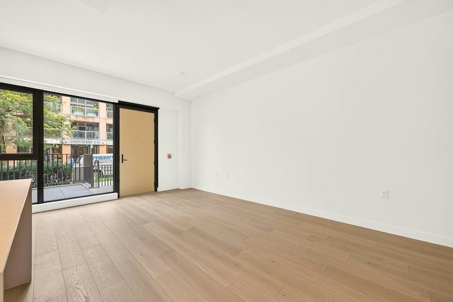 1528 W 6th Avenue, Vancouver, BC, V6J 0J9 - 5