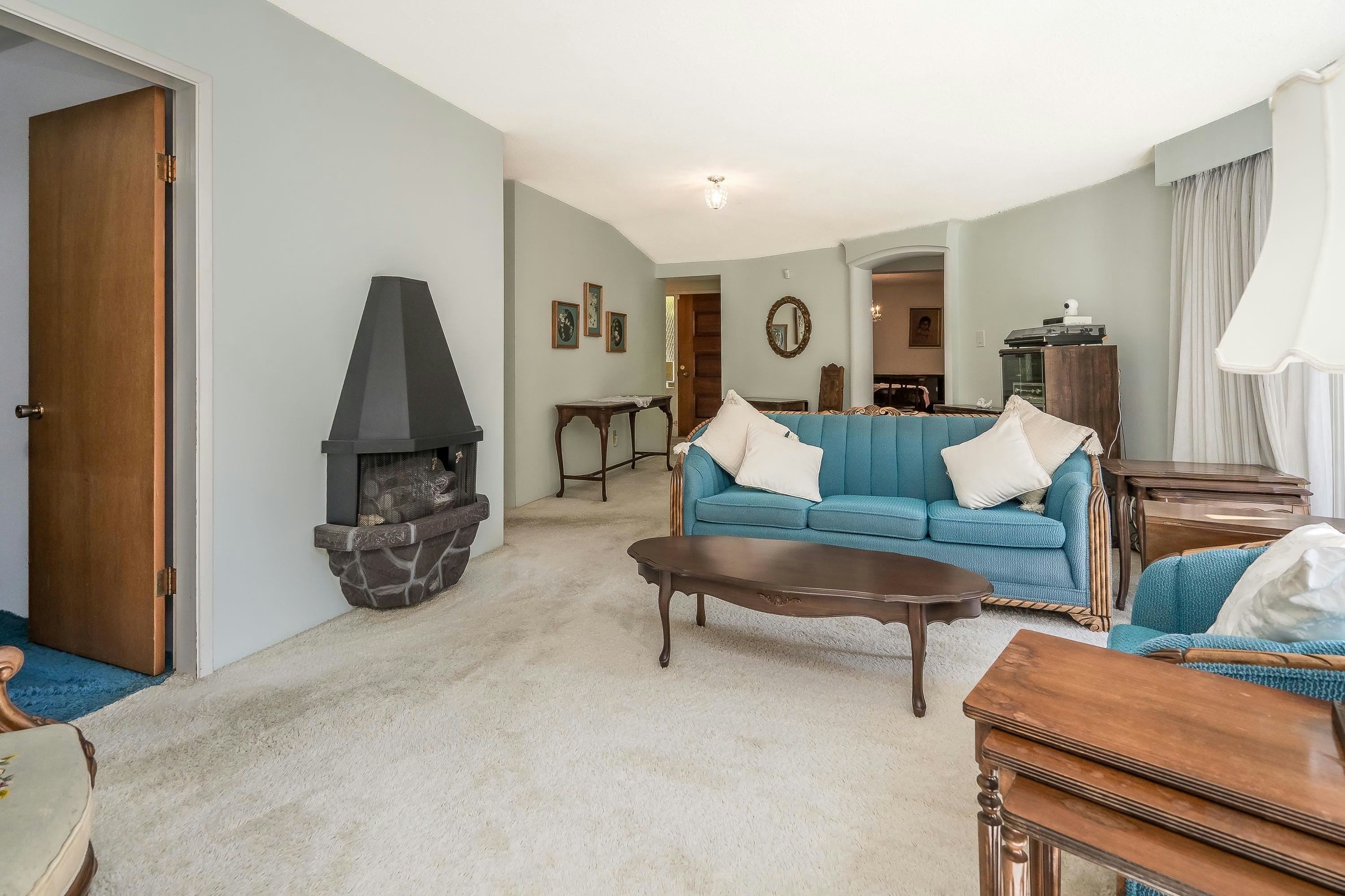 955 50b Street - 4