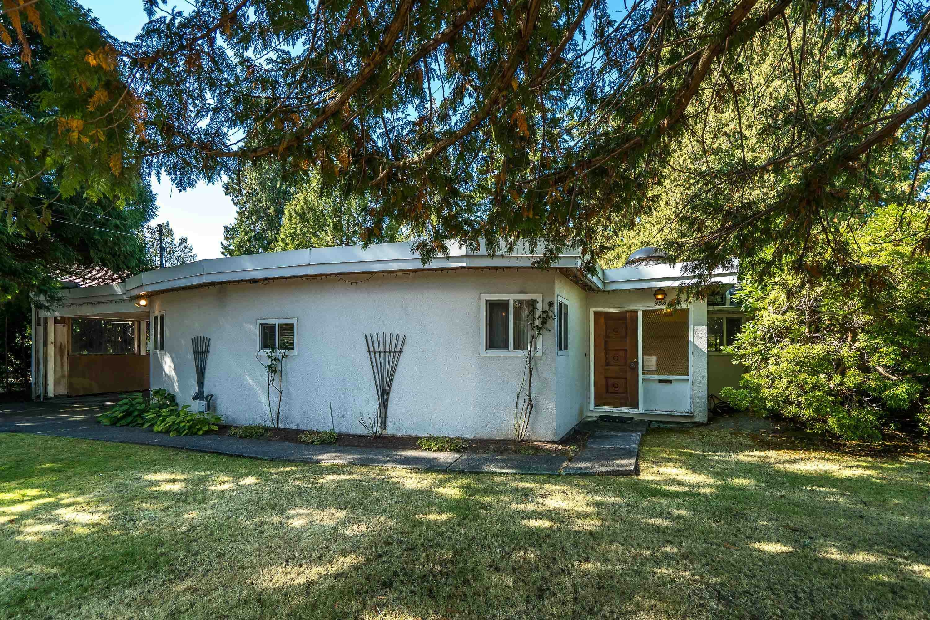 955 50b Street - 2