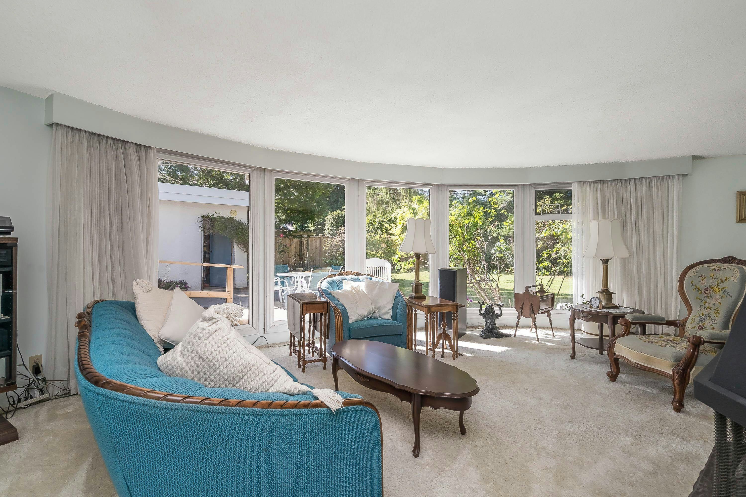 955 50b Street - 5