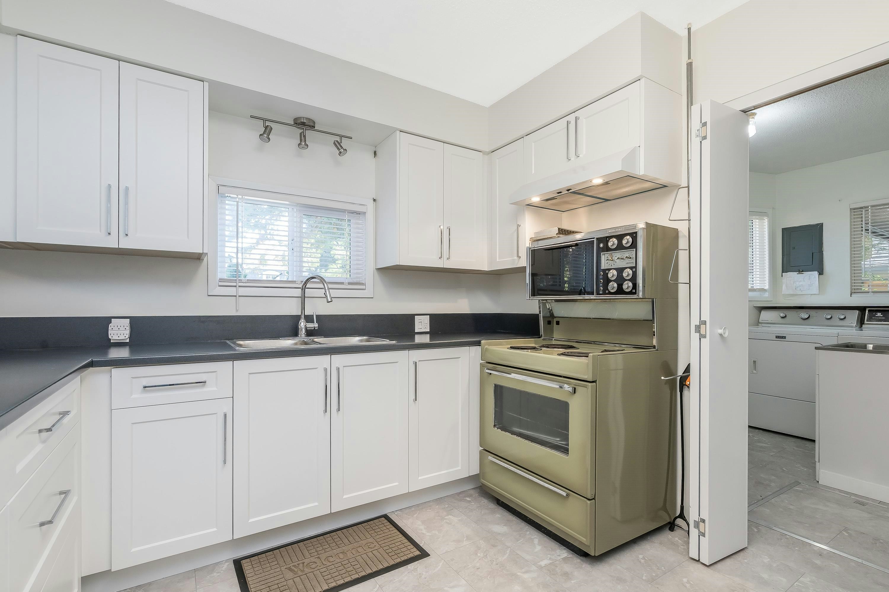 955 50b Street, Delta, BC, V4M 2V8 - 10