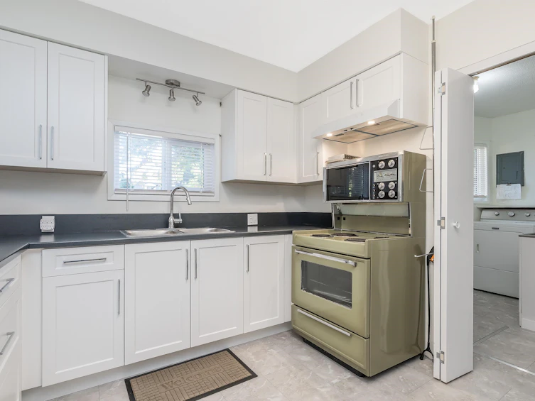 955 50b Street, Delta, BC, V4M 2V8 - 10