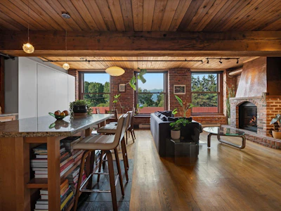 305-41 Alexander Street - 2