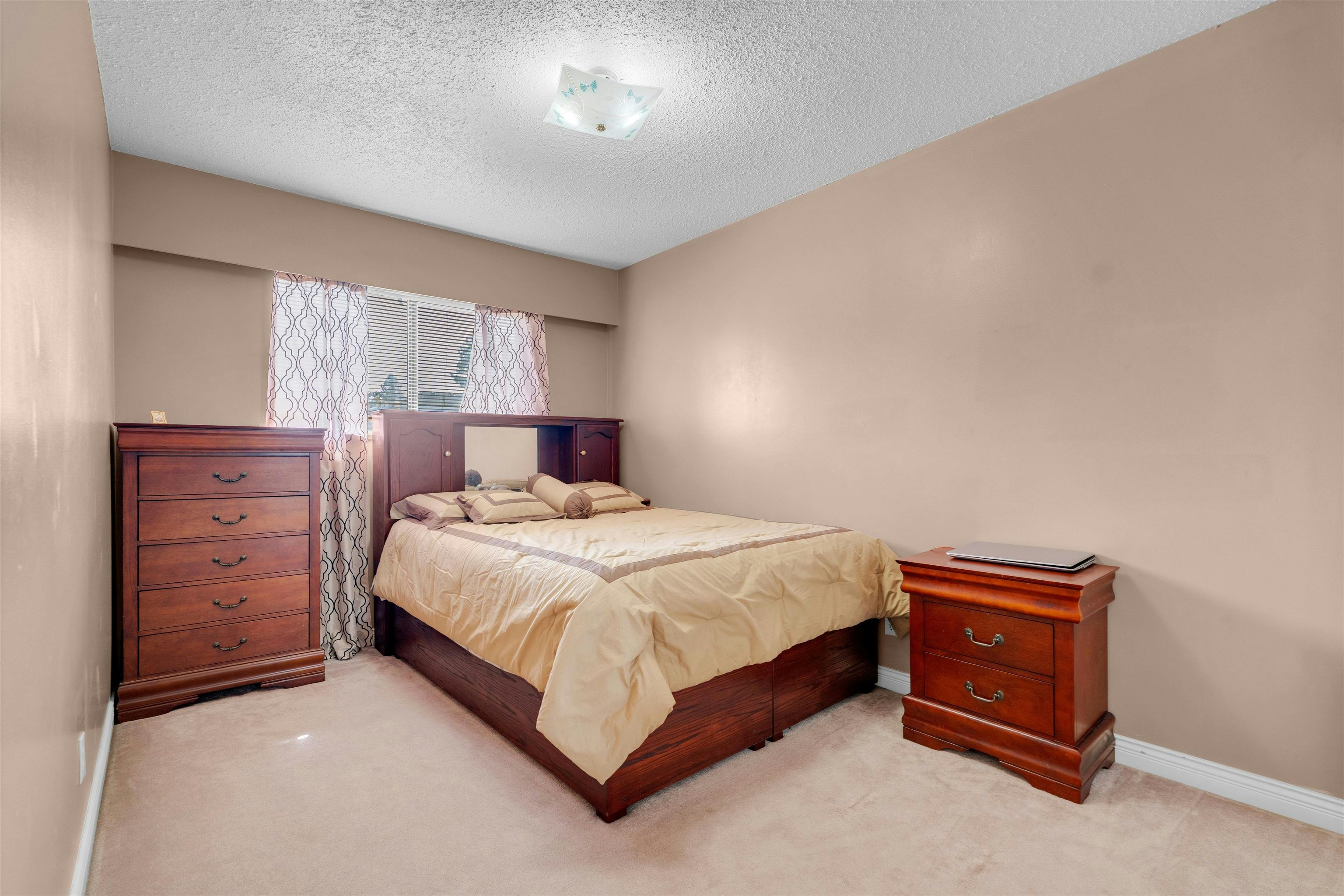 14110 72a Avenue, Surrey, BC, V3W 7M7 - 16