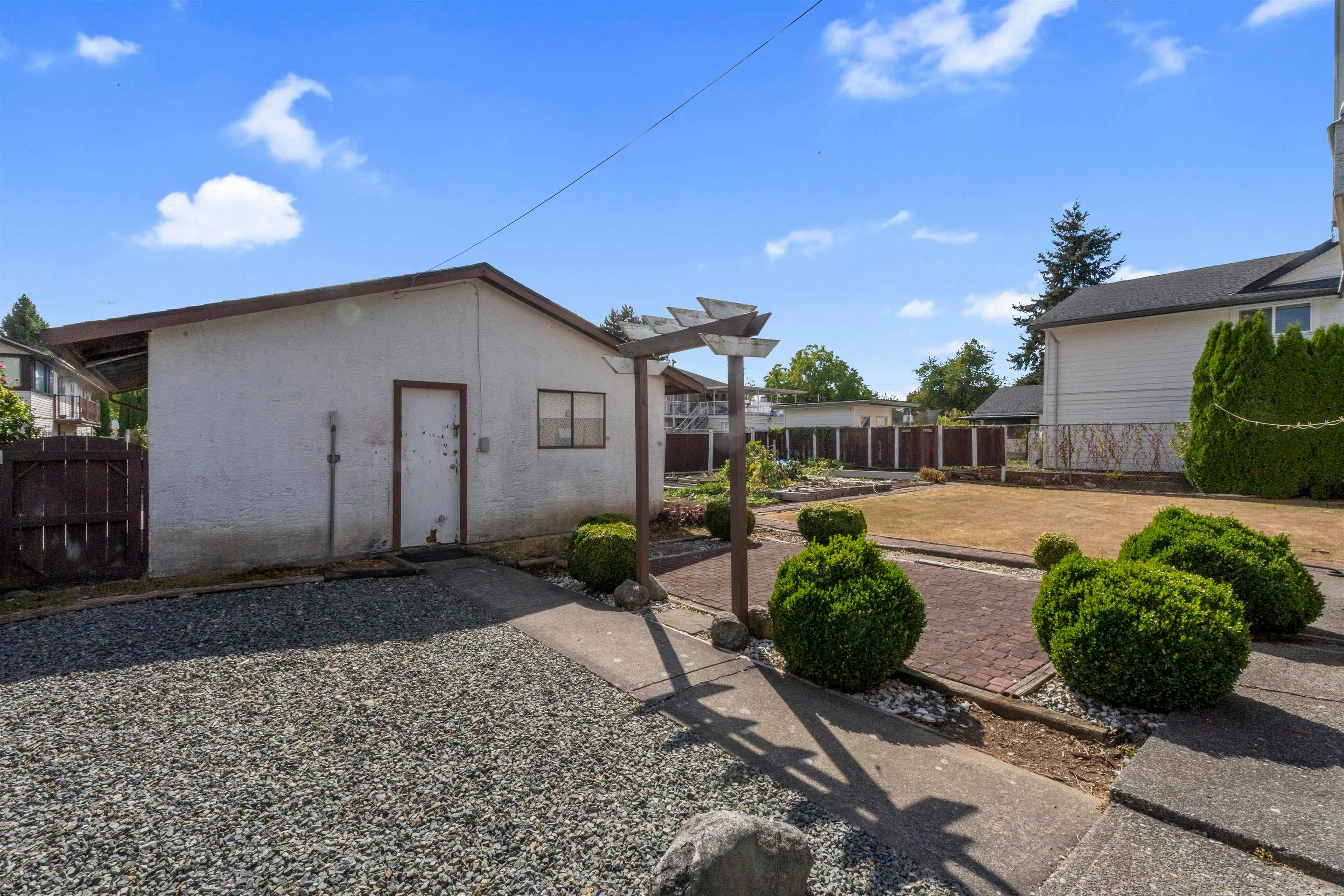 14110 72a Avenue, Surrey, BC, V3W 7M7 - 25