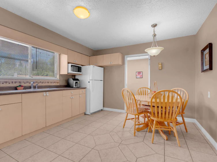 14110 72a Avenue, Surrey, BC, V3W 7M7 - 7