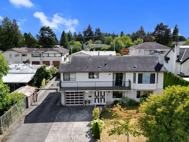 14110 72a Avenue, Surrey, BC, V3W 7M7