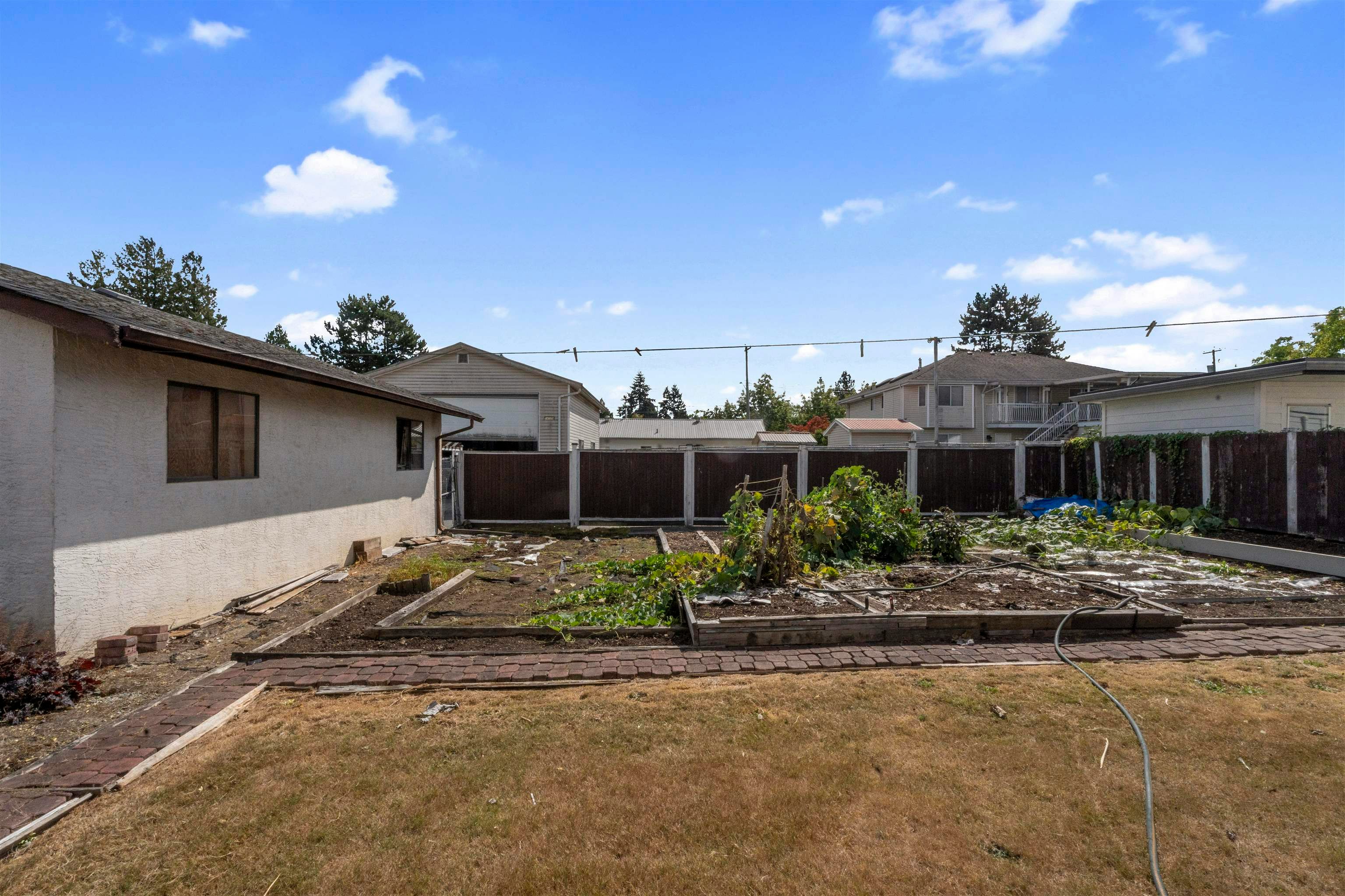 14110 72a Avenue, Surrey, BC, V3W 7M7 - 23