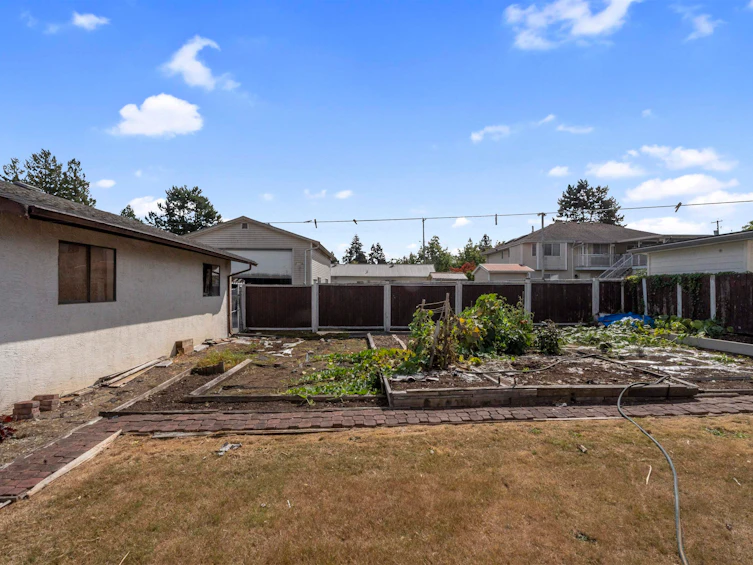 14110 72a Avenue, Surrey, BC, V3W 7M7 - 23