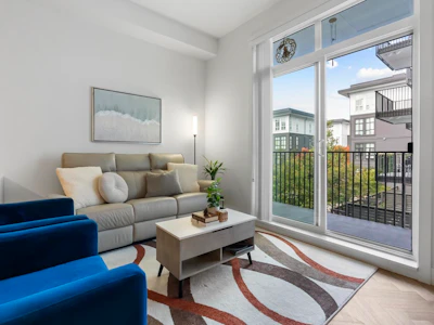 216-13933 105 Boulevard - 2